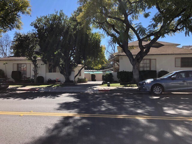 Building Photo - 1751 Grevelia St
