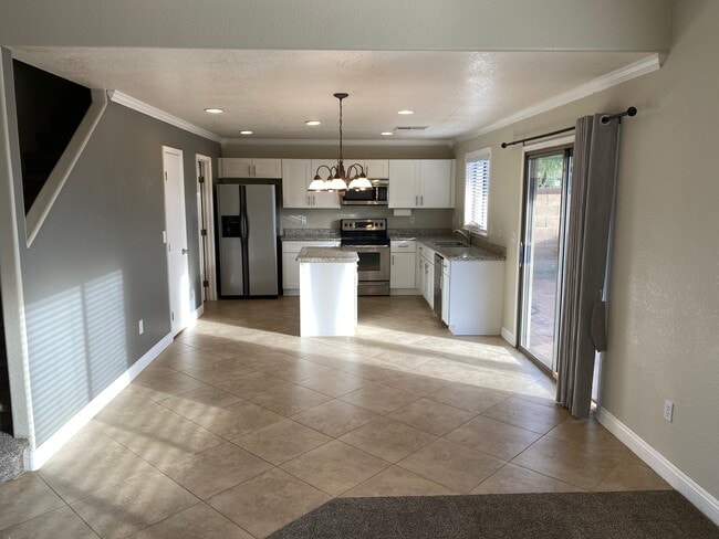 Building Photo - 1165 S Red Rock Ct