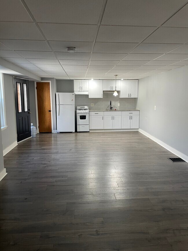 Living room/kitchen - 126 W Front St
