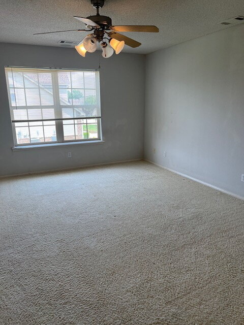 Building Photo - 4104 Hunter Way