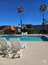Building Photo - 2166 N Indian Canyon Dr