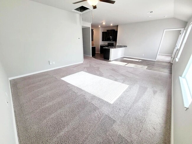 Foto del edificio - 1701 Crimson Lake Blvd