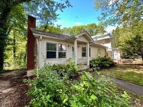 Building Photo - 29 Evergreen Ave