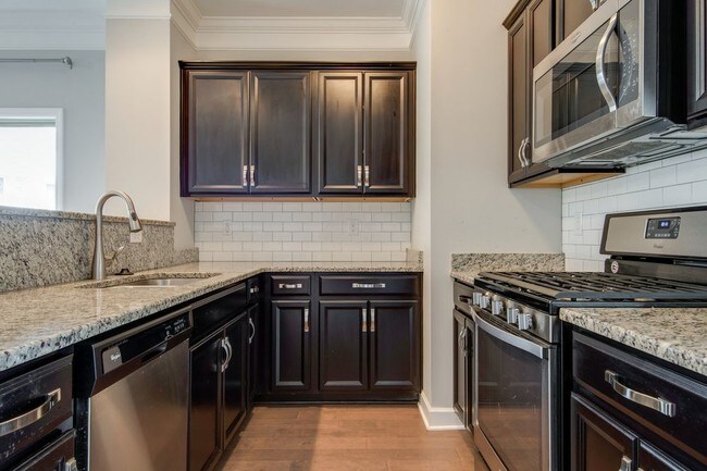 Building Photo - Stunning 2-bedroom townhouse in Antioch