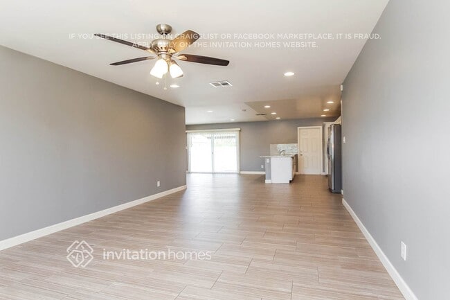 Building Photo - 420 E Hermosa Dr