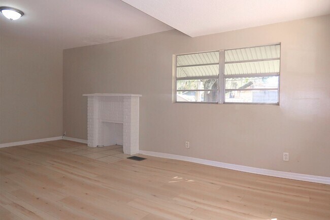 Foto del edificio - 904 E Tomlin St