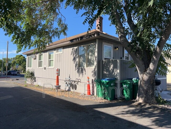 Building Photo - 49 W Taylor St