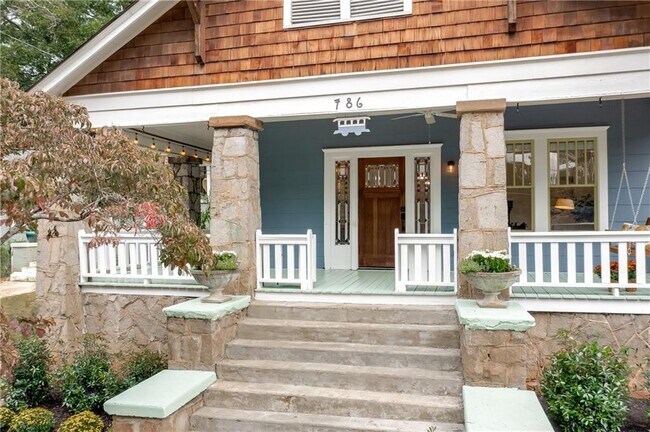 Foto del edificio - 786 Palatine Ave SE