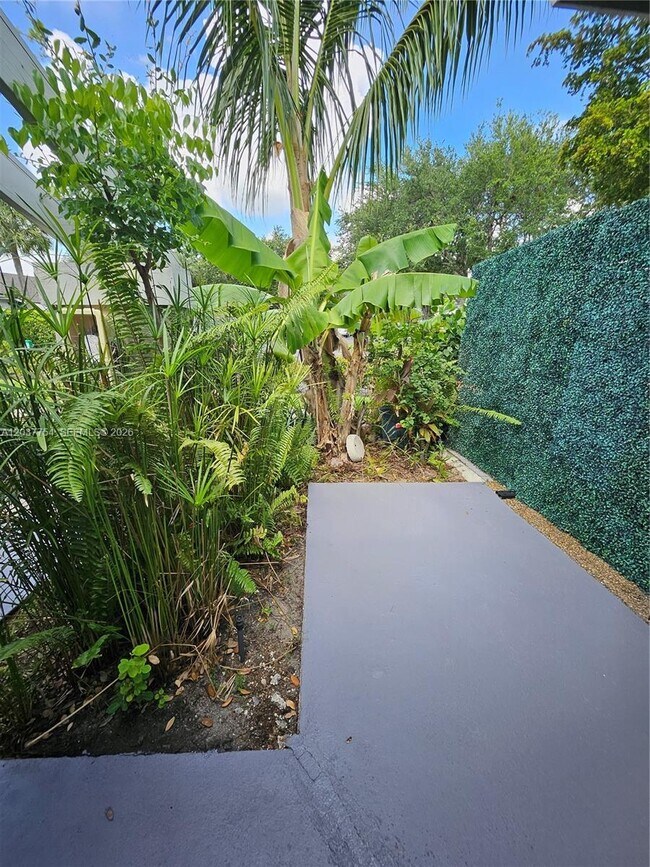 Foto del edificio - 3015 SW 21st Terrace