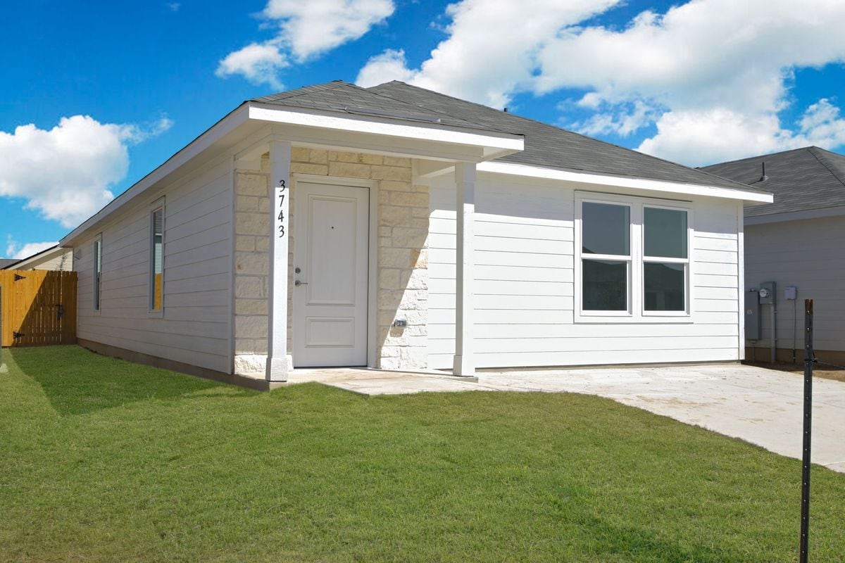 Foto principal - 3743 bates Pl