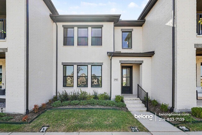 Foto del edificio - 15783 Palmwood Rd