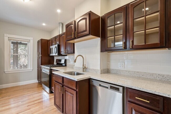 Foto del edificio - 619 E 5th St