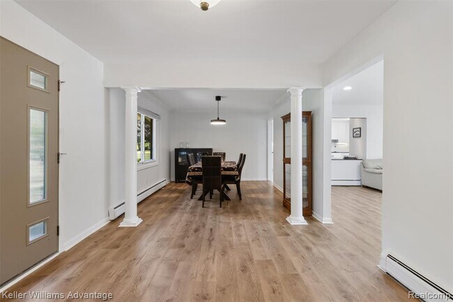Foto del edificio - 6711 Woodside Trail