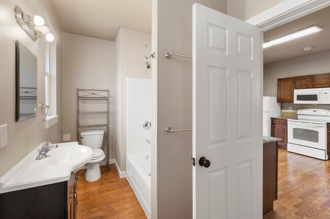 Foto del edificio - 512 E 34th St