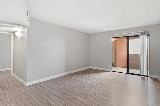 Building Photo - 3151 N Soaring Gulls Dr