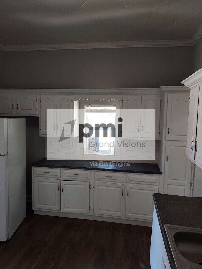 Building Photo - 140 N 17th St