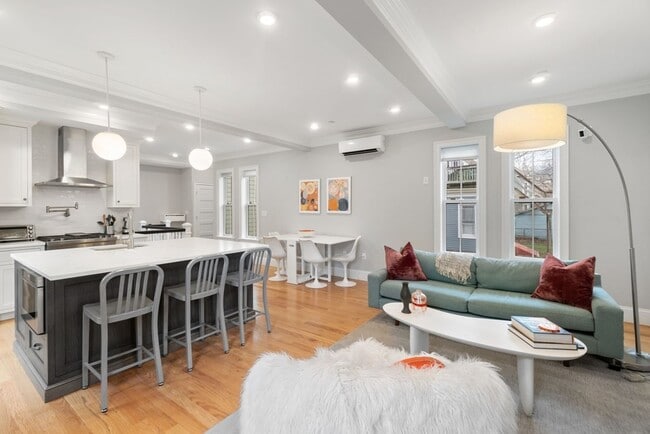 Photo - 20 Tufts St (Cambridge, MA) Townhome