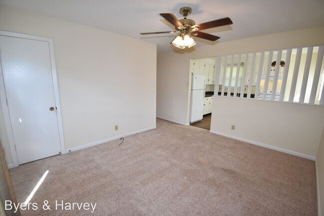 Building Photo - 3 br, 1 bath House - 1322 Shady Lawn Drive