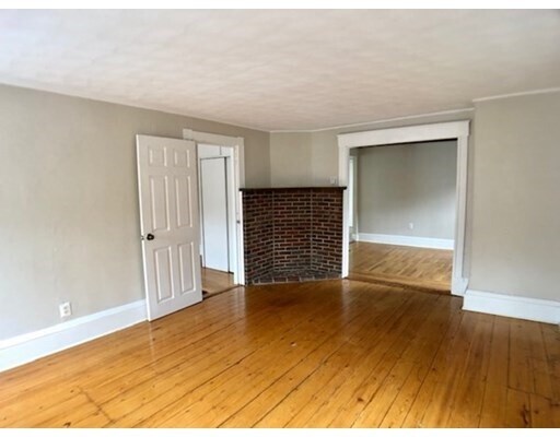 Primary Photo - 28 Harvey St