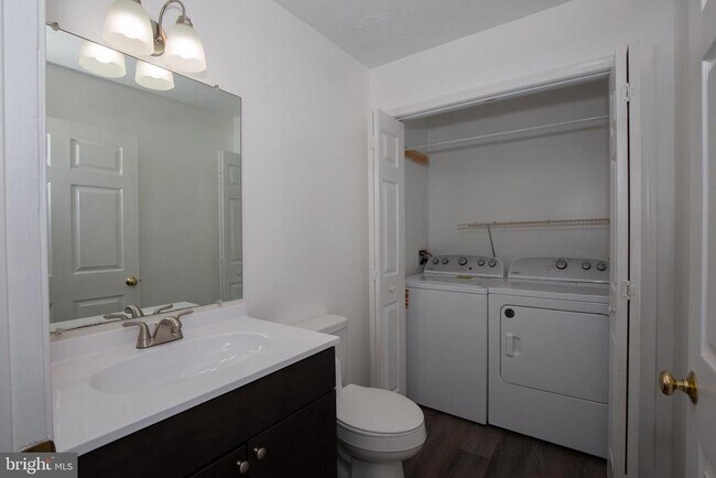 Foto del edificio - 87 Dozer Ln