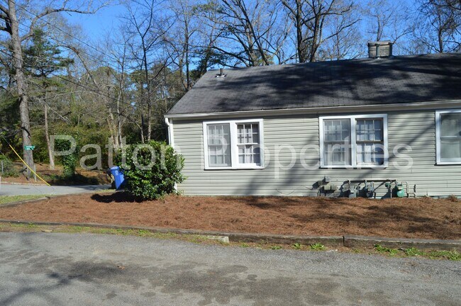 Foto del edificio - 1401 Kinderway &amp; 4300-4302 Wentworth -...