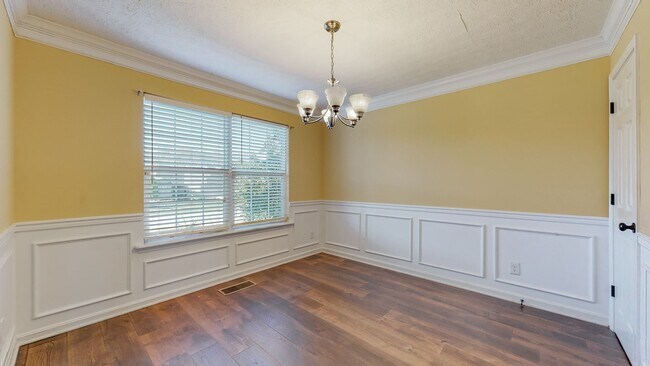 Building Photo - SPECIAL - HOUSE FOR RENT - MOVE IN TODAY