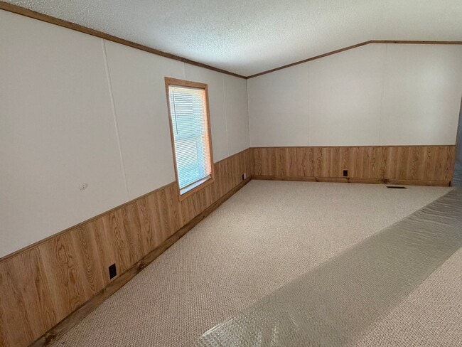 Building Photo - 4664 US-30