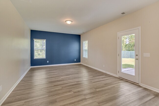 Foto del edificio - 1057 Waybridge Way