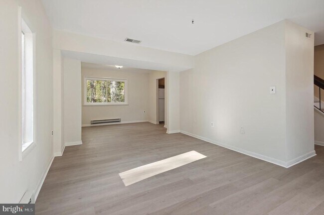 Foto del edificio - 2281 Emerald Heights Ct