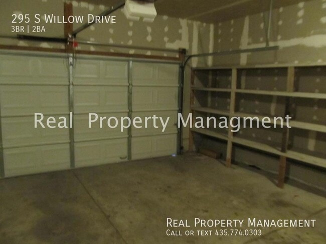 Building Photo - 295 Willow Dr