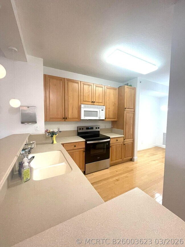 Building Photo - 22715 Camino Del Mar