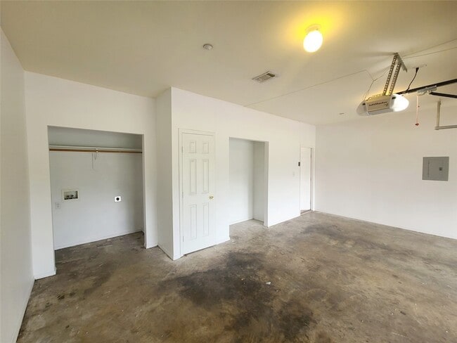 Building Photo - 4717 Virginia Ave
