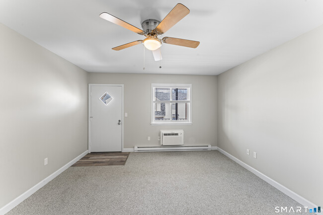 Building Photo - 24 Glenwood Ave