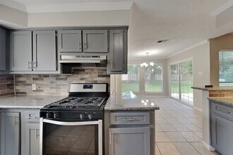 Building Photo - 3602 Bear Lake Dr