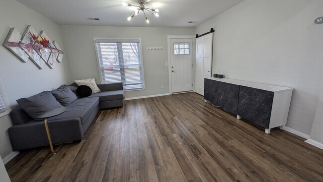 Foto del edificio - 27383 Brettonwoods St