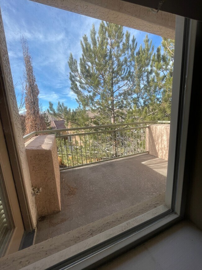 private unit patio - 6281 Ingleston Dr