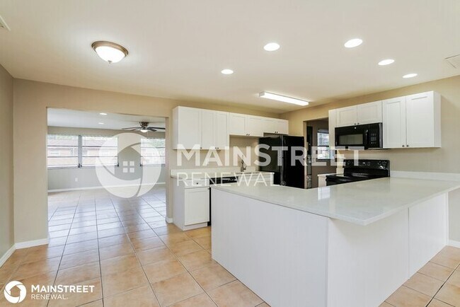 Building Photo - 36 Kingsman Cir