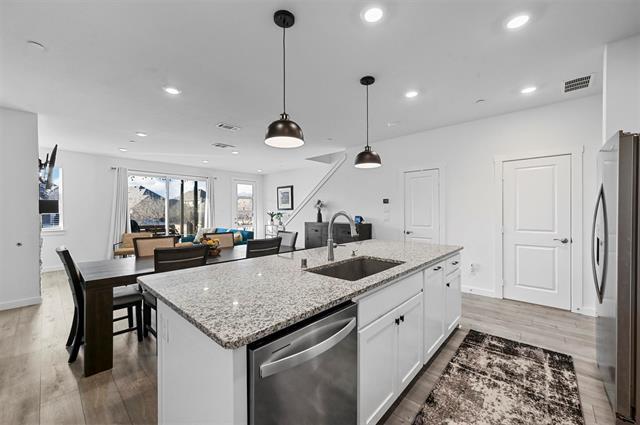 Foto del edificio - 751 Mountain Laurel Dr
