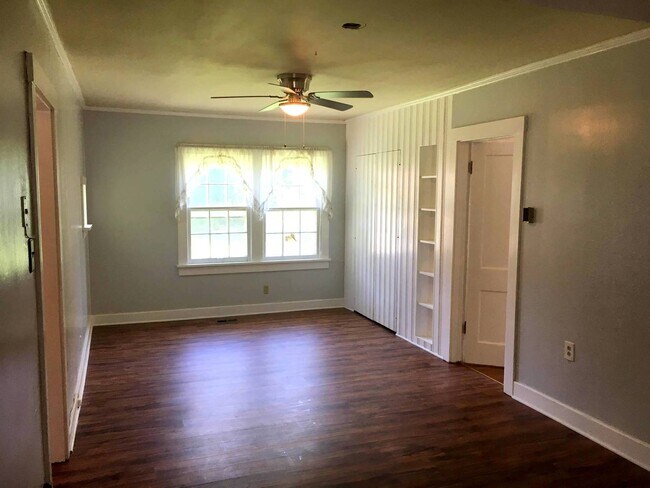 Foto del edificio - 2 Bed 1 Bath Home