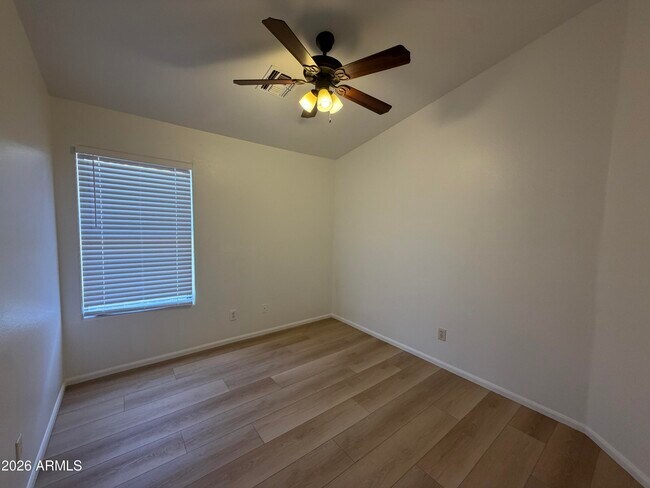Building Photo - 1225 N 159th Dr