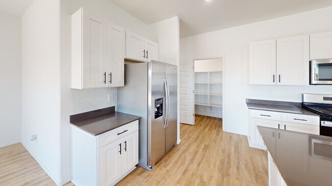 Foto del edificio - 10419 W Guilford Ln