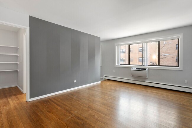 Foto del edificio - 6029 N Winthrop Ave