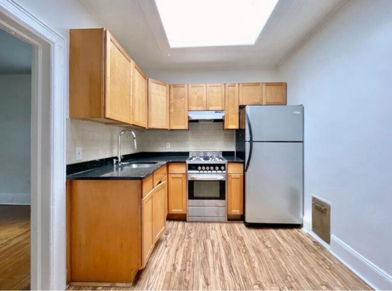 Foto principal - 163 Glenwood Ave