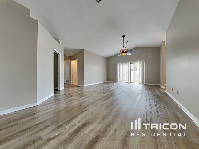 Foto del edificio - 9818 Cristina Drive Riverview FL