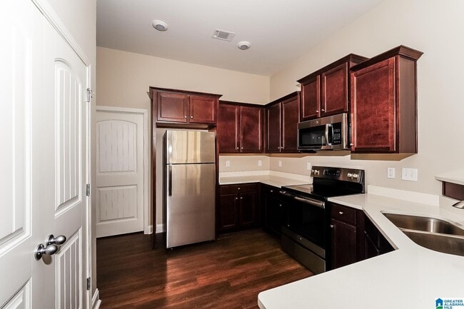Building Photo - 1020 Brookhaven Dr