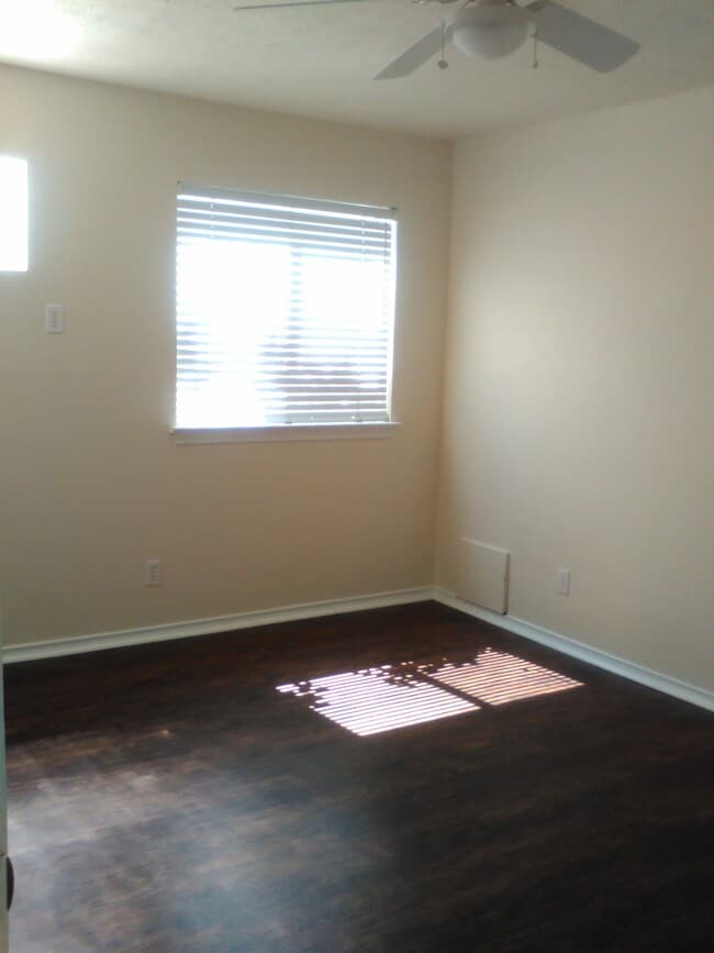 Building Photo - 6205 Oram St