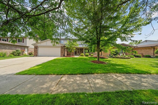 Building Photo - 7302 Parkway Ct