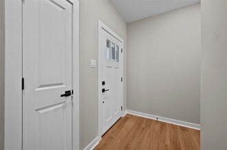 Building Photo - 28411 Champion Oaks Dr