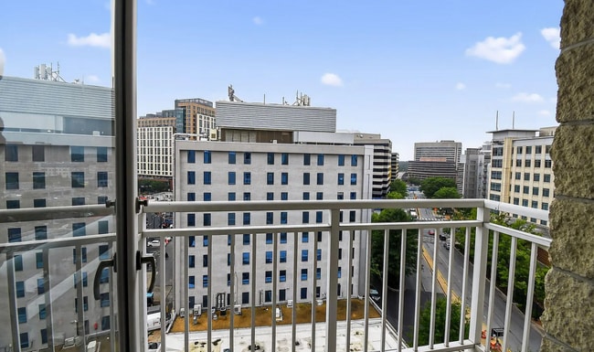 Foto del edificio - 930 Wayne Ave