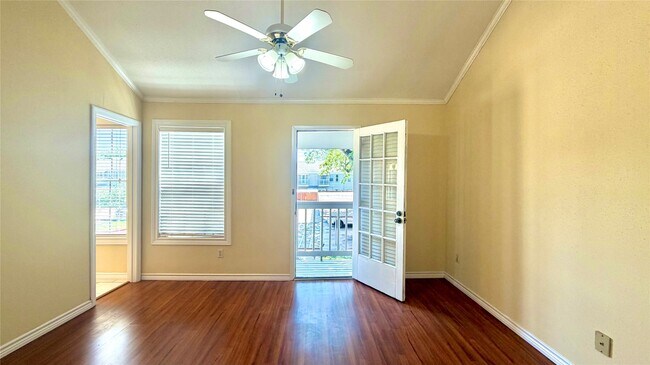 Foto del edificio - 11710 Southlake Dr